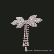 Broche en strass simple en forme de forme